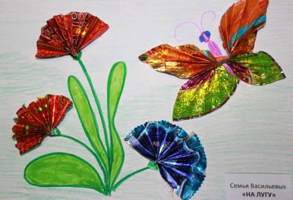 Цветы из конфетных фантиков