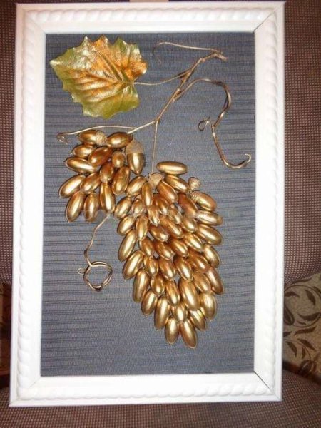 Аппликация из фисташковой скорлупы