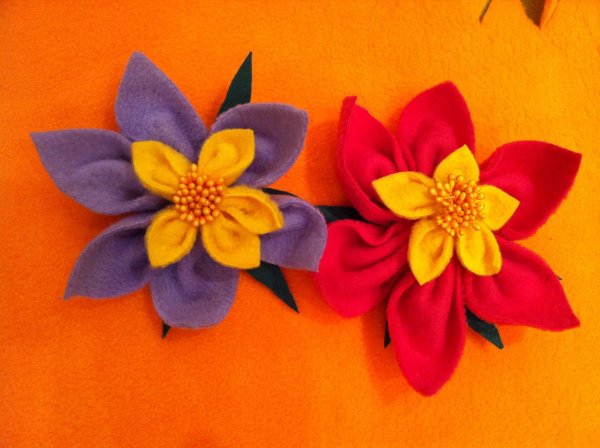Цветочки из бархатной бумаги