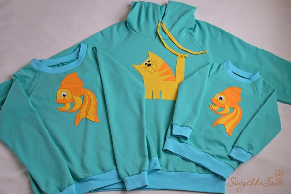 Аппликация на костюме из футера