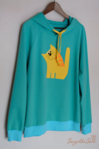 Худи с аппликацией