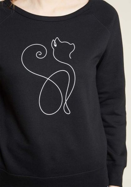 Аппликация на толстовке