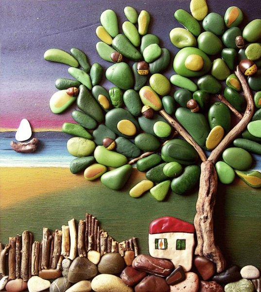 Панно из морских камней