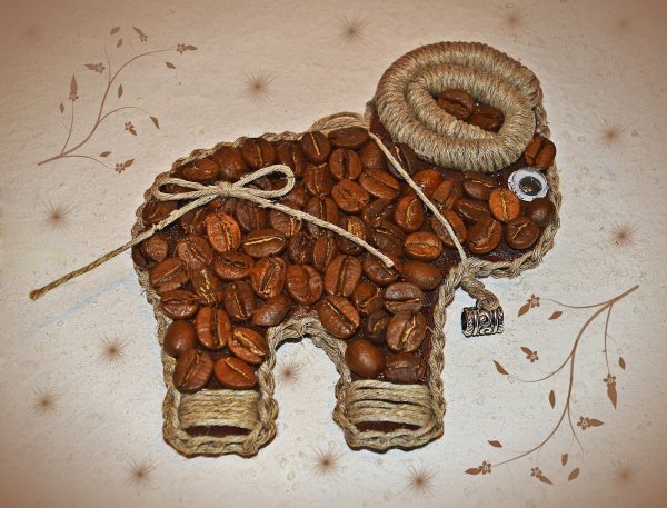 Панно из кофейных зерен