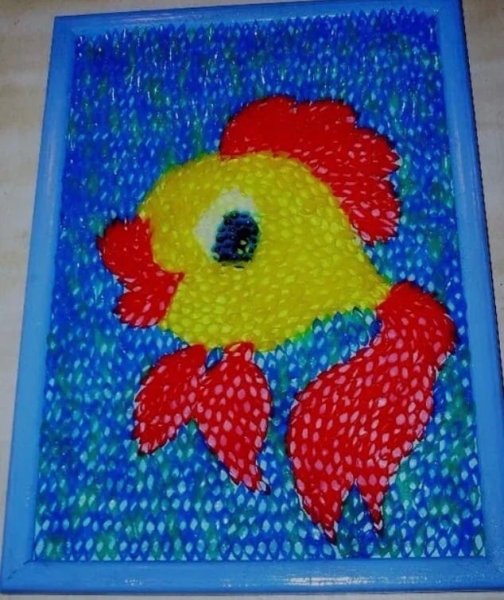 Мозаика из нарезанных коктейльных трубочек