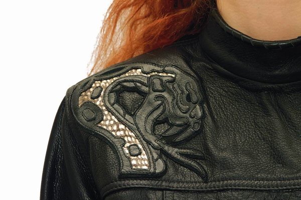 Декорирование кожаной куртки