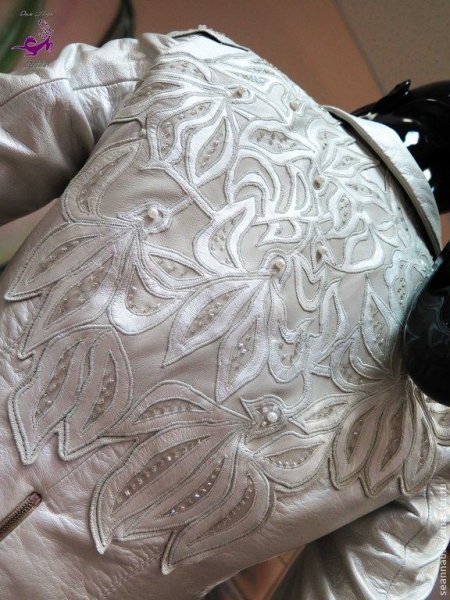 Аппликация из кожи на куртку