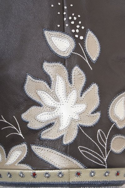 Прорезные аппликации из кожи