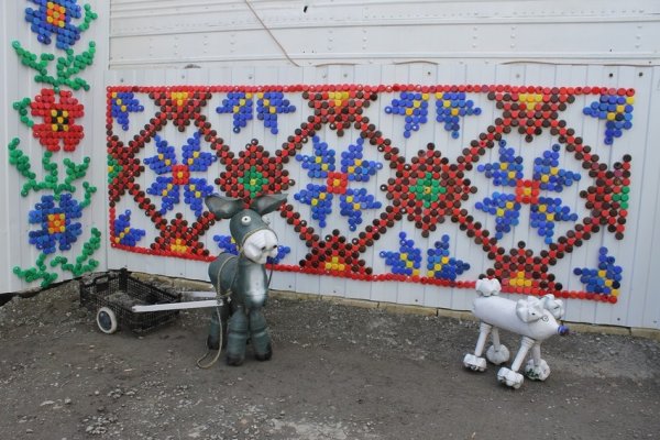 Панно из крышек