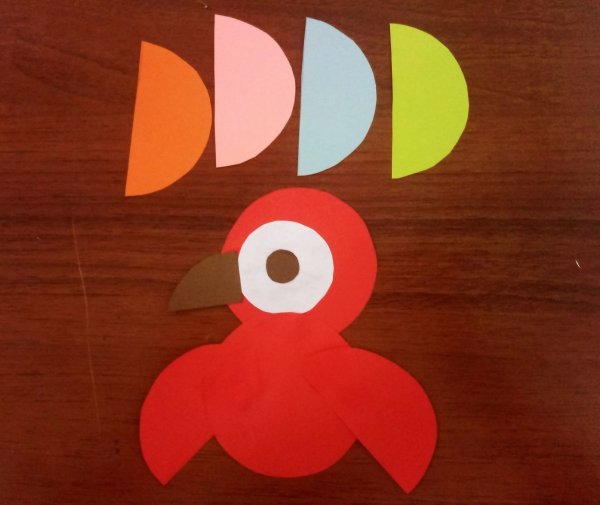 Поделка попугай из бумаги