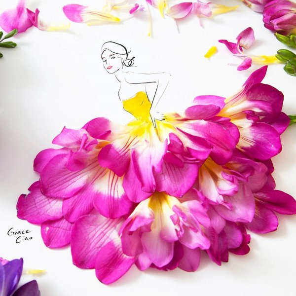 Платье из лепестков цветов