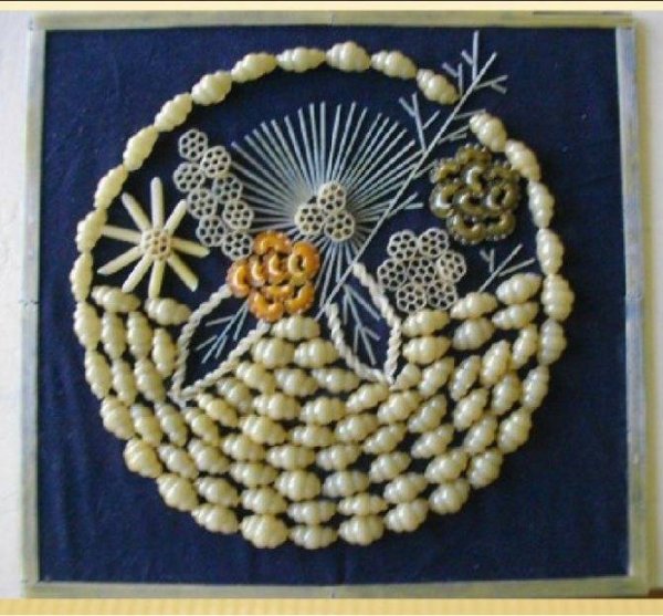 Композиция из макаронных изделий