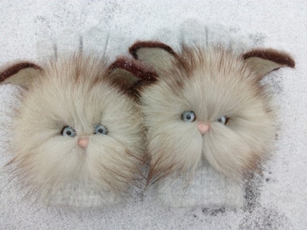 Поделки из меховых помпонов