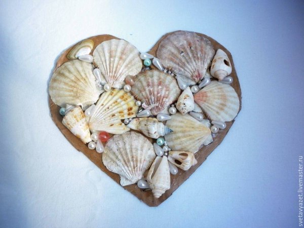 Рыбка из ракушек