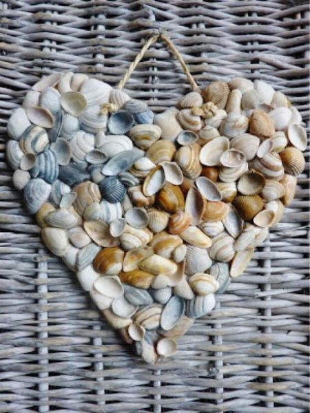 Панно из морских ракушек
