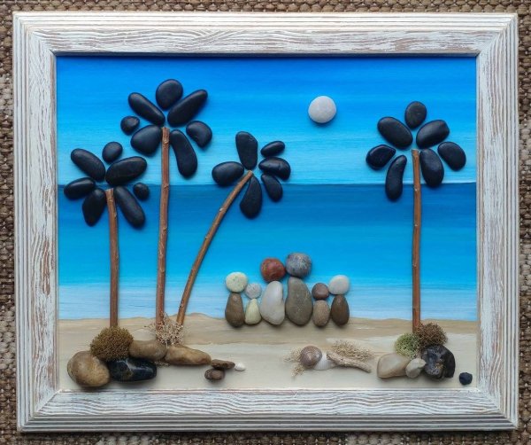 Поделки из морских камушков
