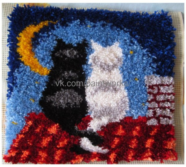 Панно из нарезанных ниток