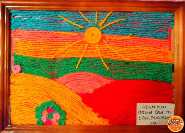 Панно из цветных ниток