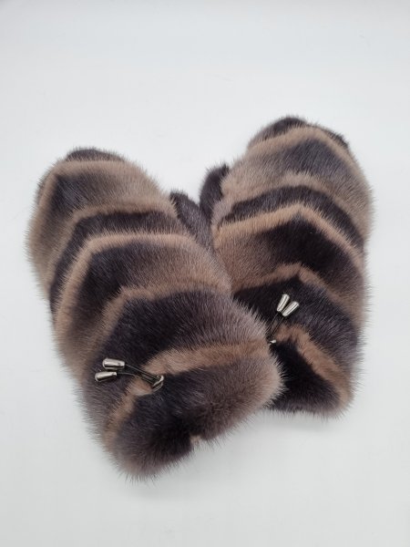 Варежки с норкой