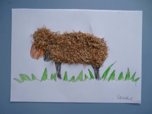 Аппликация из опилок