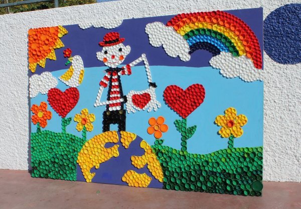 Поделки из пластмассовых крышек