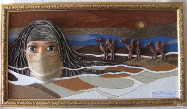 Панно из бумажной массы