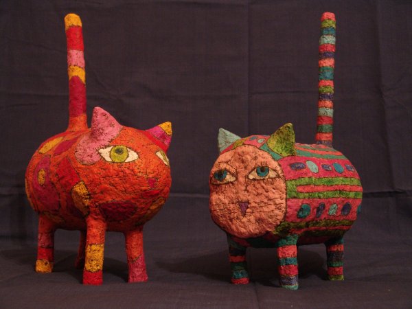 Фигурка в технике папье маше