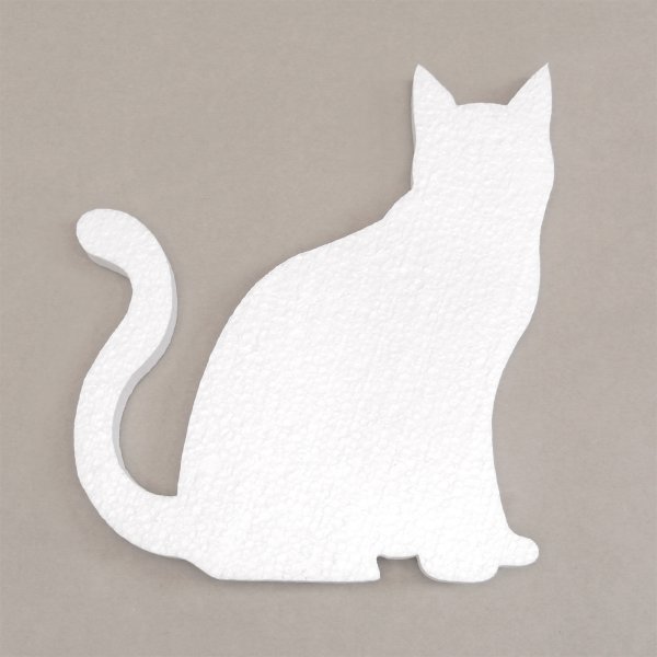 Фигурка кошки из пенопласта