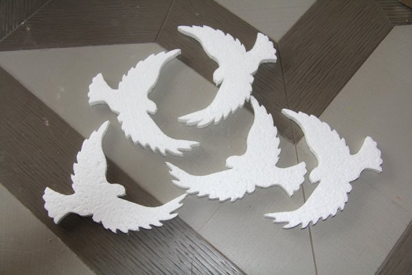 Голубки из пенопласта