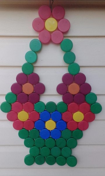 Изделия из пластмассовых крышек