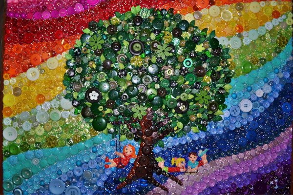 Декоративное панно из пуговиц