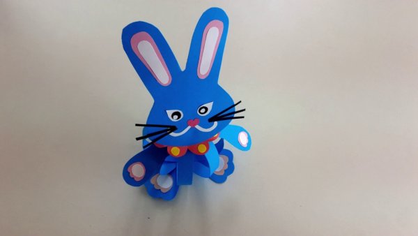 Зайчик из полосок