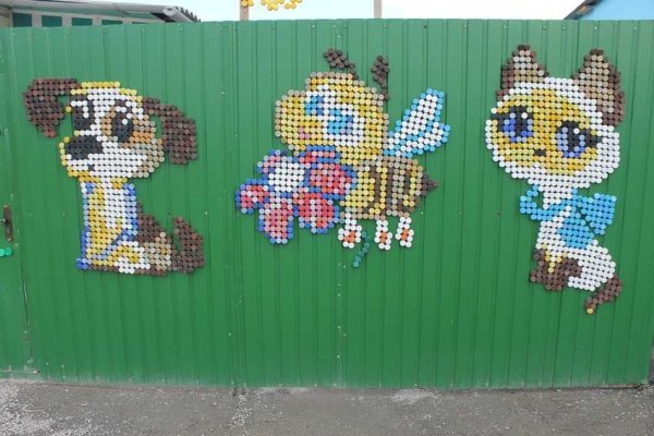 Мозаика из пластиковых пробок