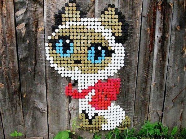 Мозаика из пробок от пластиковых бутылок