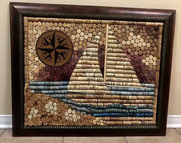 Панно из пробок