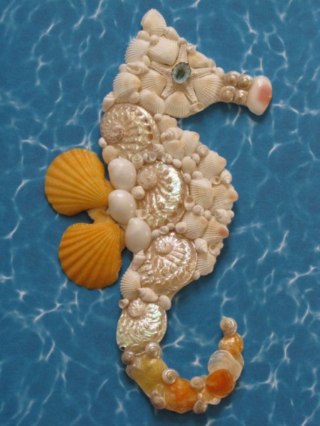 Рыбка из ракушек