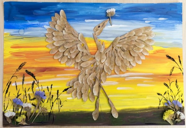 Аппликация из кленовых вертолетиков