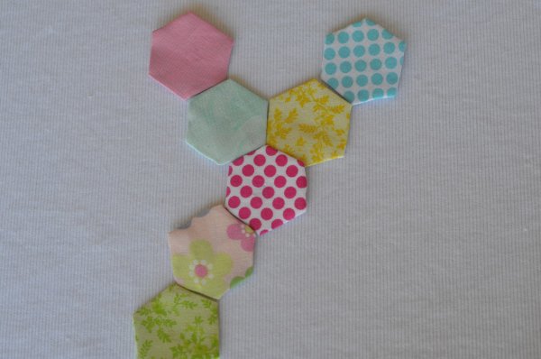 Аппликация из шестиугольников