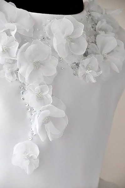 Декоративные цветы на платье
