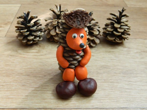 Ежик из шишек