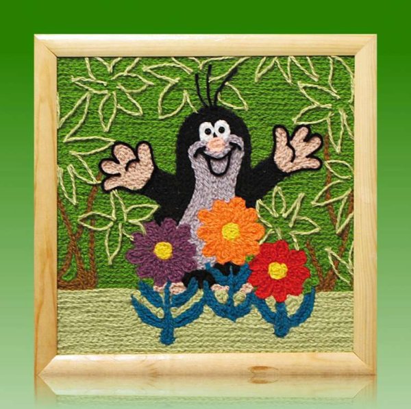 Панно из вязаных цепочек