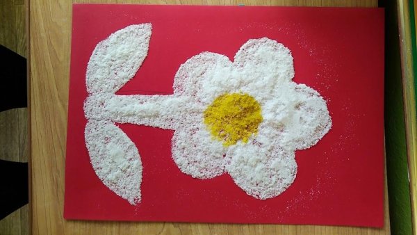 Рисование солью в детском саду