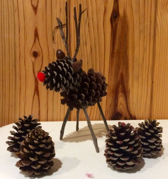Поделка из шишки