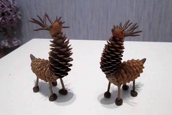 Фигурки из шишек
