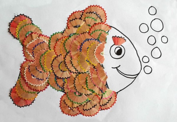 Аппликация из карандашной стружки