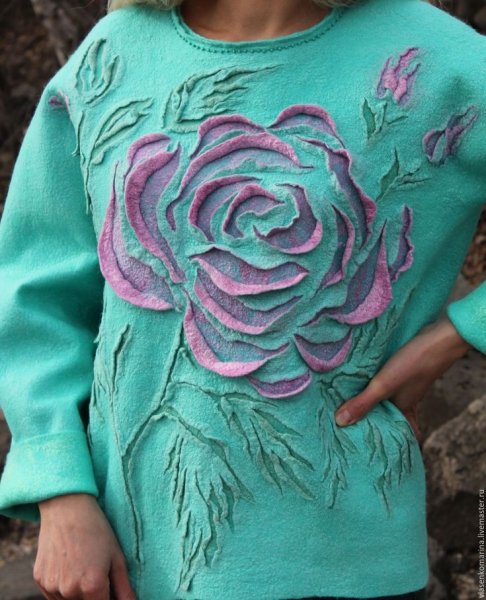 Валяный свитер