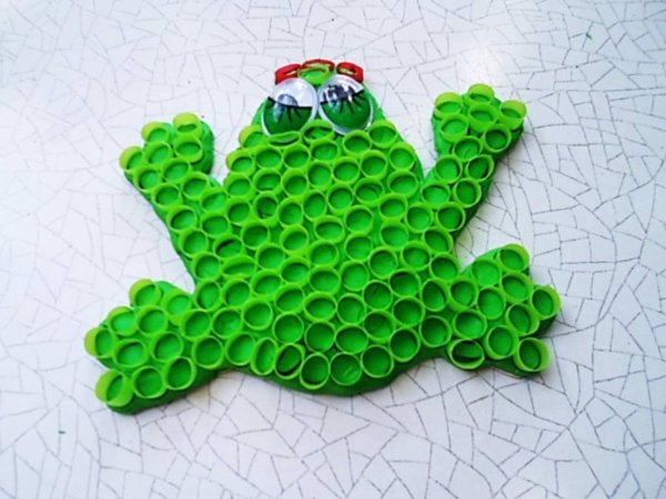 Аппликация из пластилина и трубочек для коктейля