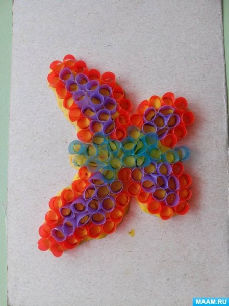 Аппликация из коктейльных трубочек