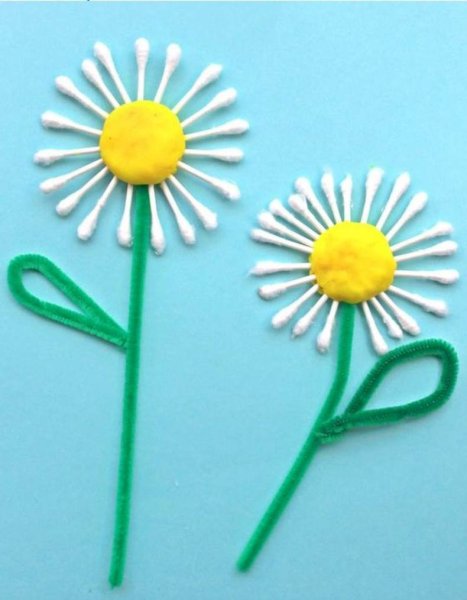 Цветочки из ватных палочек