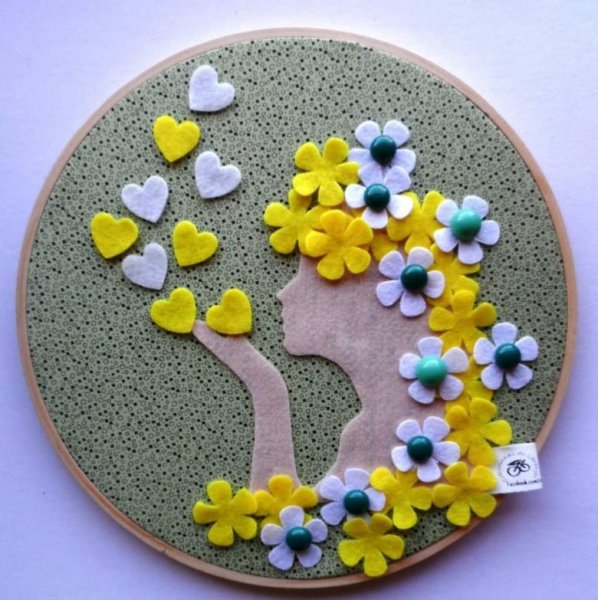 Цветочное панно из фетра